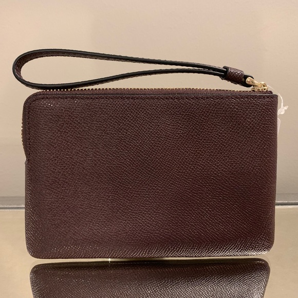 NEW Coach Oxblood Leather Wristlet - Picture 3 of 7